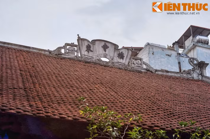 Trong kỷ yếu của nhà chùa ghi: “chùa là cơ sở cách mạng có hầm bí mật giúp đỡ cán bộ hoạt động, nay vẫn còn cửa hầm. Trong kháng chiến chống Mỹ, chùa có đào hầm cho nhân dân trú ngụ”.