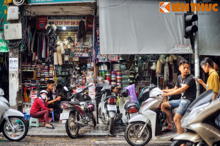 Cách gọi này xuất phát từ một điển tích là ở kinh đô nhà Tấn (Trung Hoa thế kỷ thứ 4) có một ngõ tập trung toàn dinh cơ các cơ quan lại quý tộc thuộc họ Vương, họ Tạ. Họ thường mặc áo đen nên dân chúng gọi ngõ ấy là Ô Y hạng.