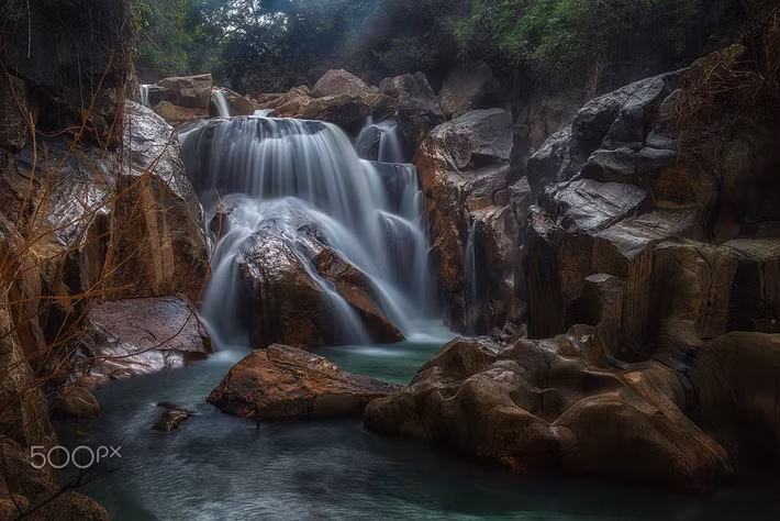Thác Yang Bay ở Khánh Vĩnh, một thắng cảnh thiên nhiên hút khách gần Nha Trang. Ảnh: Valeriy Ryasnyanskiy / 500px.com.