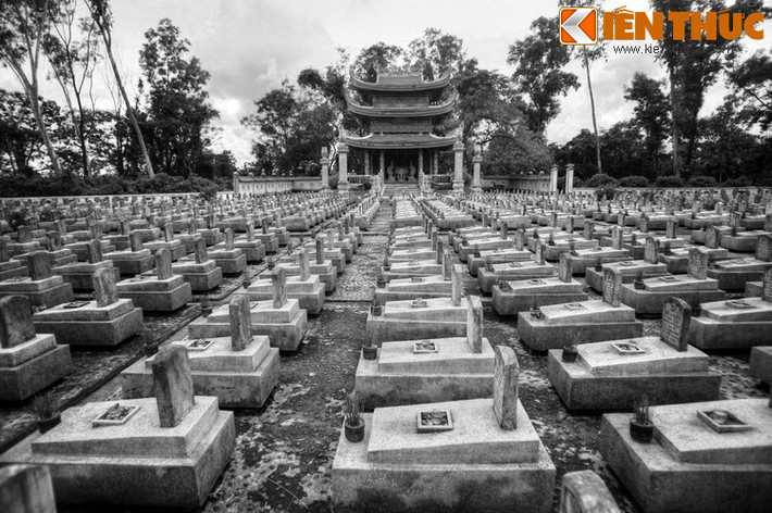 Cuối bài bút ký, tác giả Nguyễn Hữu Quý nhận định: “Những sự việc như anh Hồ Tất Ái kể, dù kỳ lạ đến mấy rồi sẽ có lúc người ta lý giải được dưới ánh sáng khoa học. Nhưng, theo tôi đây là vấn đề tâm linh, vì vậy trước hết nó phải được soi sáng dưới góc độ văn hóa, truyền thống, đạo lý, tín ngưỡng, tình cảm của dân tộc...”.