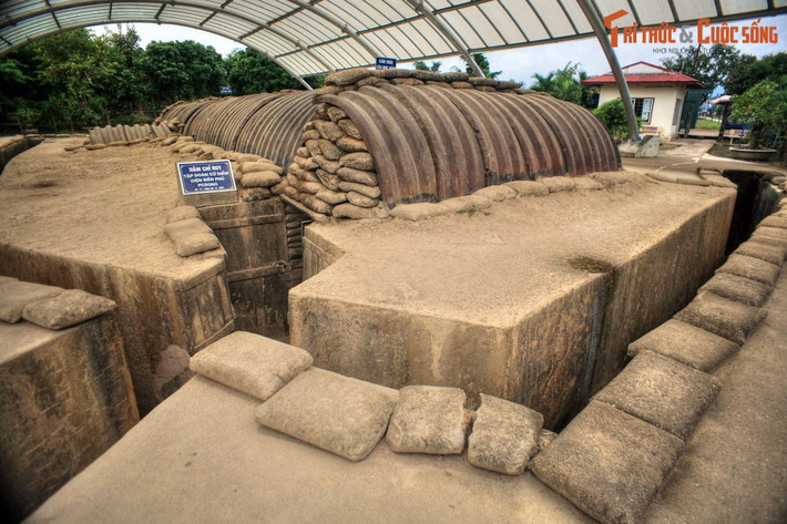  7. Quân Pháp bị bắt làm tù binh đạt con số kỷ lục. Gần 12.000 quân nhân Pháp bị bắt, trong đó có hơn 100 sĩ quan và tướng tá - con số chưa từng có trong các trận đánh ở Đông Dương trước đó.