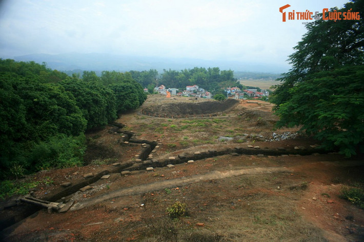  5. Lần đầu Việt Minh bắn rơi máy bay quân sự Pháp. Sáng 14/3/1954, ngay trong lần đầu xuất trận, pháo cao xạ của Việt Minh đã bắn rơi tại chỗ máy bay của quân Pháp. Sau đó quân ta bắn rơi thêm nhiều máy bay Pháp, phá vỡ hoàn toàn cầu hàng không tiếp tế – yếu tố sống còn với cứ điểm.