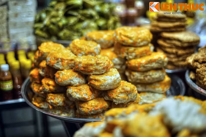 Đặc biệt, chả cá Phan Thiết là món đặc sản có hương vị rất đậm đà, độc đáo, thường được khách du lịch mua về ăn hoặc làm quà cho người thân.