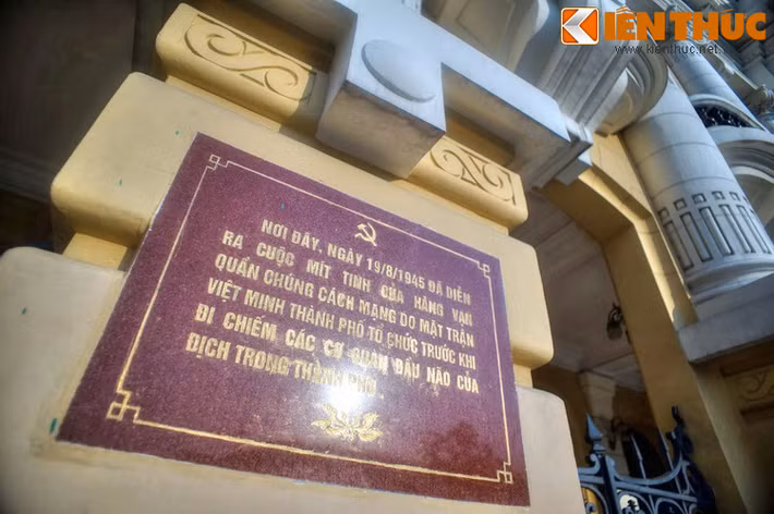 Mỗi khi tháng tám đến, như cơn gió mát lành, âm hưởng của mùa thu lịch sử năm 1945 lại lan tỏa khắp quảng trường, hòa vào nhịp sống vừa sôi động, vừa mang những nét sâu lắng đặc thù của của một thủ đô đã trải qua nhiều thăng trầm cùng thời gian...