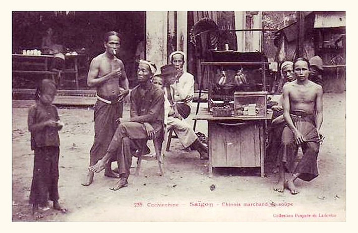 Quán trà bên đường. Ảnh: Public Domain.