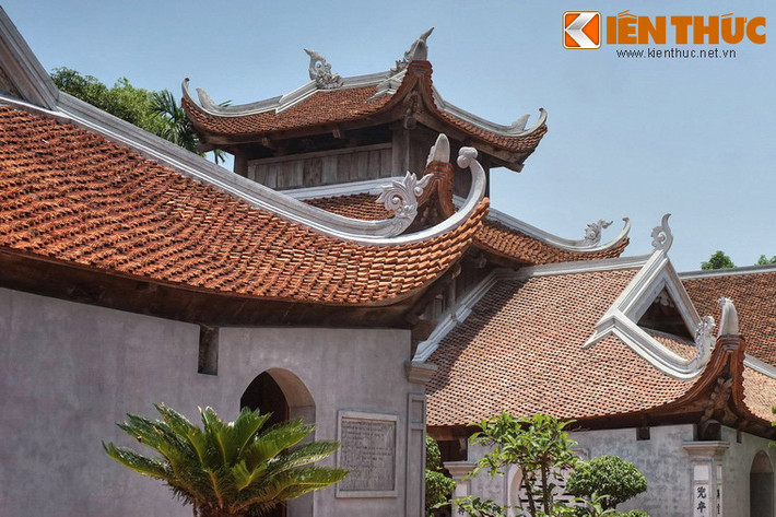 Trải qua nhiều thế kỷ, chùa được trùng tu vào các năm 1739, 1903, 1915, 1921 và gần đây vào năm 1992-1996. Quần thể kiến trúc của chùa còn giữ lại nhiều di tích của thế kỷ 17.