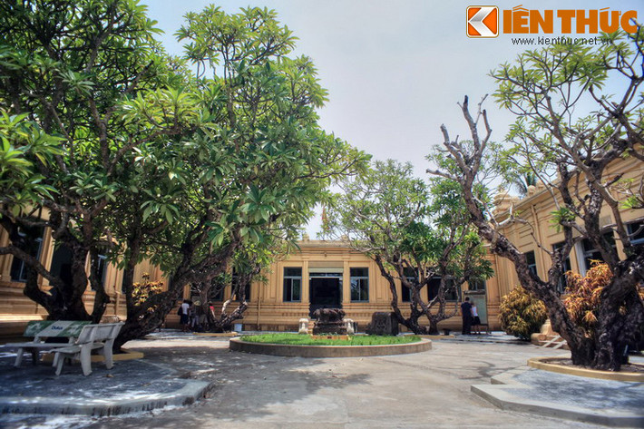 3. Không bề thế như Bảo tàng Lịch sử Quốc gia và Bảo tàng Lịch sử TP HCM, nhưng Bảo tàng Nghệ thuật điêu khắc Chăm Đà Nẵng chính là bảo tàng có lịch sử lâu đời nhất Việt Nam, với tiền thân là Bảo tàng Chàm, được Trường Viễn Đông Bác cổ cho xây từ dựng năm 1915-1919.