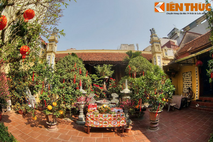 Theo sử sách, chùa được xây dựng vào đời Lý Nhân Tông (1127 - 1128). Xung quanh các tên gọi của chùa có nhiều giai thoại được lưu truyền trong dân gian.