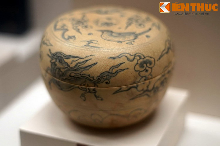 Hộp gốm Chu Đậu có hình kỳ lân. Sau mấy trăm năm mờ nhạt, đến những năm 2000, các lò gốm Chu Đậu đã sôi động trở lại. Ngay sau lô sản phẩm đầu tiên xuất lò vào năm 2003, gốm Chu Đậu đã trở lại thị trường trong nước và được xúc tiến xuất khẩu sang nhiều nước trên thế giới.