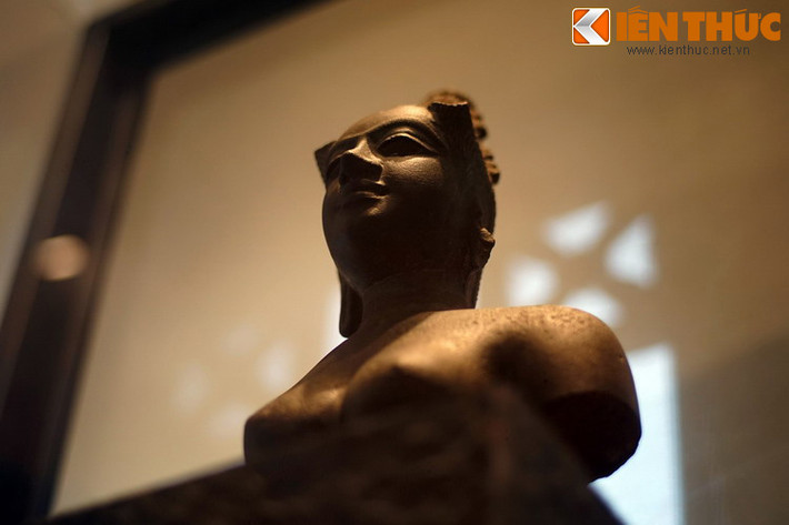 Bức tượng là sự kết tinh quan niệm về vẻ đẹp phụ nữ của người Chăm, có thể được ví như tượng thần Vệ nữ của nền văn hóa Chăm Pa.