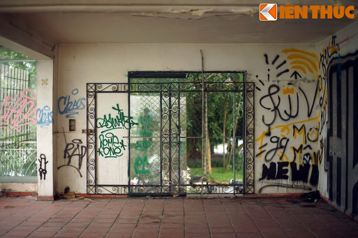 Sau đó, tòa nhà được giao cho Hãng Phim truyện Việt Nam có trụ sở nằm gần đó quản lý. Theo những biến động của thời cuộc, khu nhà ga lúc được dùng làm phòng truyền thống của hãng phim, khi thì được cho thuê lại.