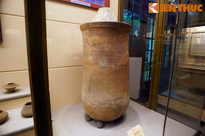 Cùng với văn hoá Đông Sơn, văn hoá Sa Huỳnh là một trung tâm văn minh rực rỡ thời kỳ đầu dựng nước.