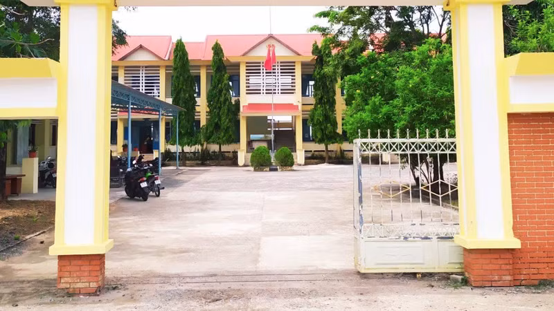 Đằng sau loạt gói thầu chỉ định tiết kiệm 0% tại xã Hàm Kiệm: Ưu ái hay năng lực? [Kỳ 2]