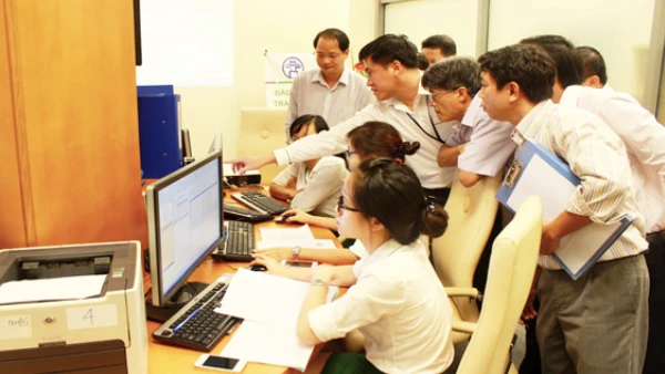 Vì sao Nội thất Vạn Đạt "bách chiến bách thắng" tại một số bên mời thầu ở TP HCM?