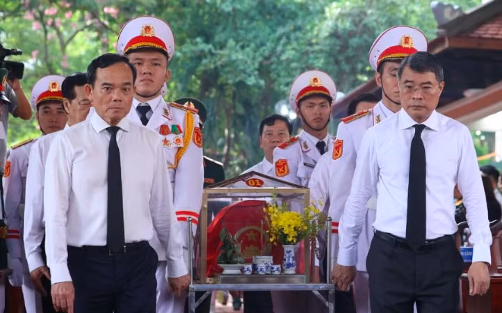 Thủ tướng Lê Minh Hưng: Đẩy mạnh ứng dụng khoa học để tìm kiếm, quy tập hài cốt liệt sĩ tại TP HCM