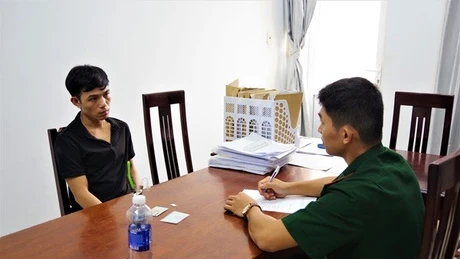 TP HCM: Bắt quả tang đối tượng tàng trữ 1,5 gram ma túy đá 