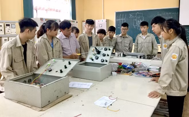 Đề xuất quy định mới về bồi dưỡng năng lực thực hành nghề cho giáo viên