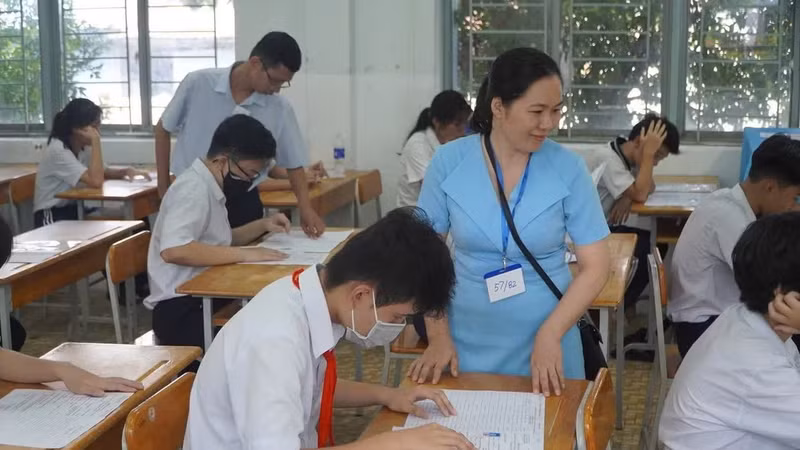 TPHCM chuẩn bị công bố điểm chuẩn lớp 10 hệ đại trà ngày 30/6