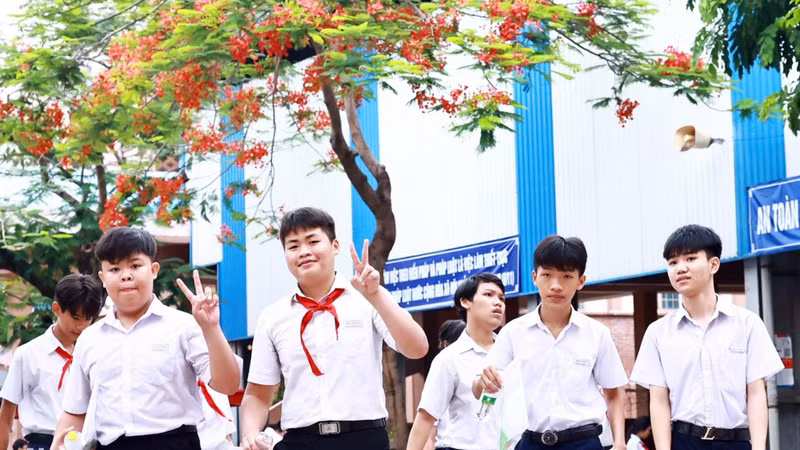 Đề thi và đáp án môn Toán lớp 10 THPT Đồng Nai 