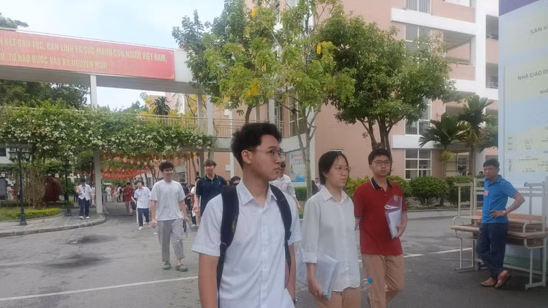 Bộ GD&ĐT công bố đáp án chính thức môn Tiếng Anh kỳ thi tốt nghiệp THPT 2026