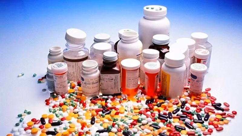 Ngành y tế TP.HCM mạnh tay với dược liệu và thuốc hết hạn vi phạm. Ảnh minh hoạ