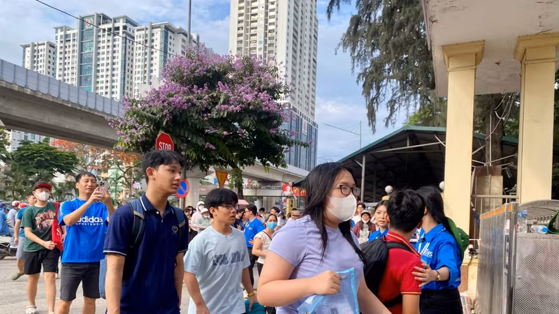 Khối chuyên Toán có tỷ lệ chọi cao nhất, lên đến 1/9,7. Ảnh: Tào Nga