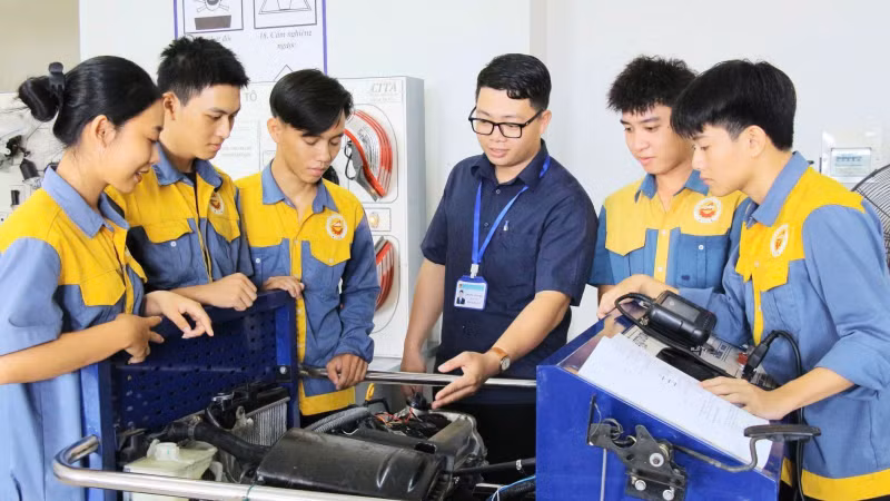 Thông tư mới nâng cao chất lượng đội ngũ giảng viên nghề nghiệp