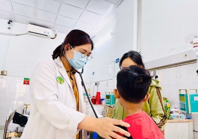 Vụ ngộ độc thực phẩm ở TP HCM: Bộ Y tế yêu cầu kiểm tra, truy xuất nguồn gốc