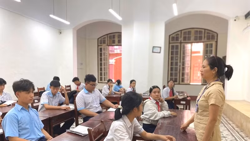 Hơn 18.000 thí sinh Huế bắt đầu kỳ thi tuyển sinh lớp 10 năm 2026