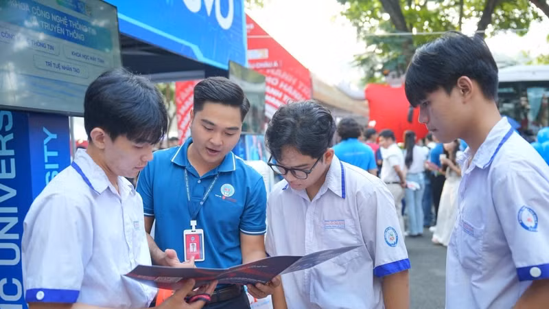 Bộ GD&ĐT yêu cầu rà soát dữ liệu tuyển sinh trước hạn chót