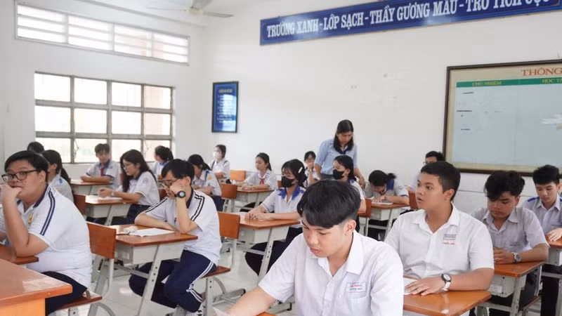 Đề và đáp án đề thi môn Văn vào lớp 10 THPT- An Giang 2026