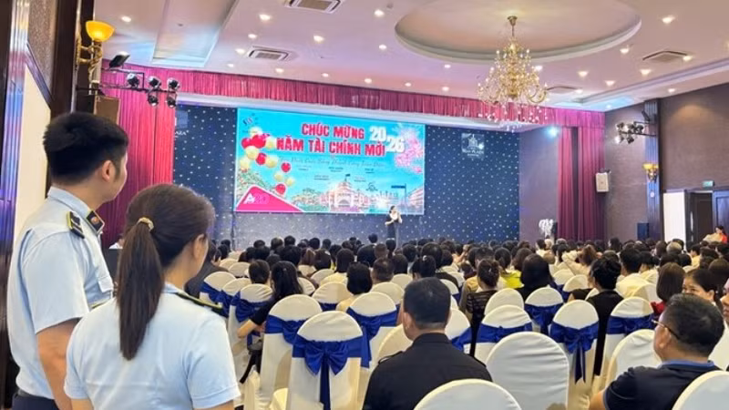 Quy định mới cấm cán bộ, sĩ quan tham gia bán hàng đa cấp từ tháng 7
