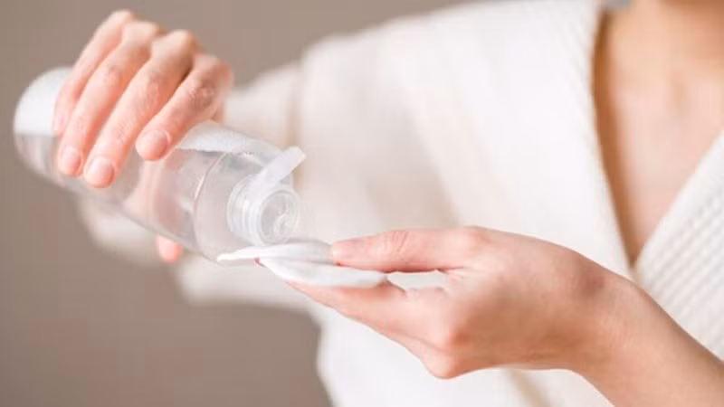 Khuyến cáo phòng ngừa mụn tuổi dậy thì trong mùa hè