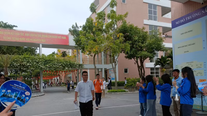 Cách tra cứu điểm thi tốt nghiệp THPT năm 2026 