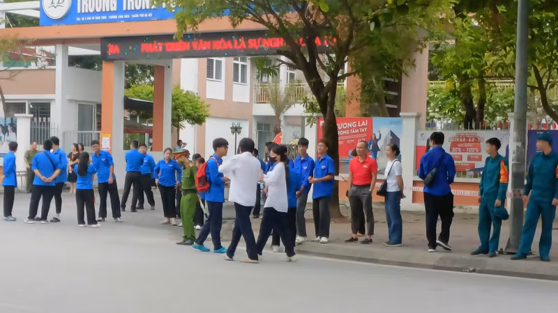 Bộ GD&ĐT công bố đáp án chính thức môn Ngữ văn thi tốt nghiệp THPT 2026