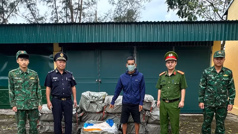 Bắt giữ gần 1 tấn nầm lợn trái phép qua biên giới Quảng Ninh