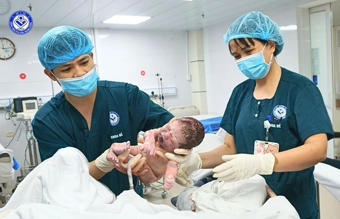 Việt Nam chuẩn bị chính sách mới hỗ trợ sinh đẻ và sàng lọc bệnh