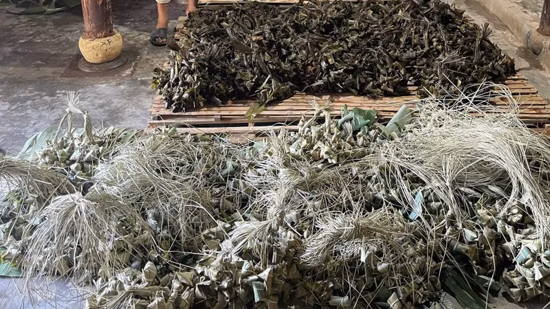 Phát hiện cơ sở dùng hàn the làm bánh ú tro dịp Tết Đoan Ngọ