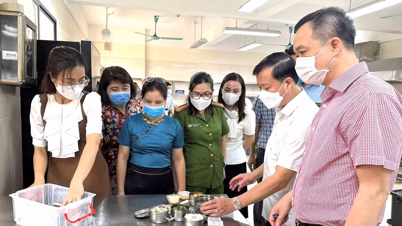 Cục An toàn thực phẩm đẩy mạnh truyền thông về thực phẩm an toàn trong mùa hè