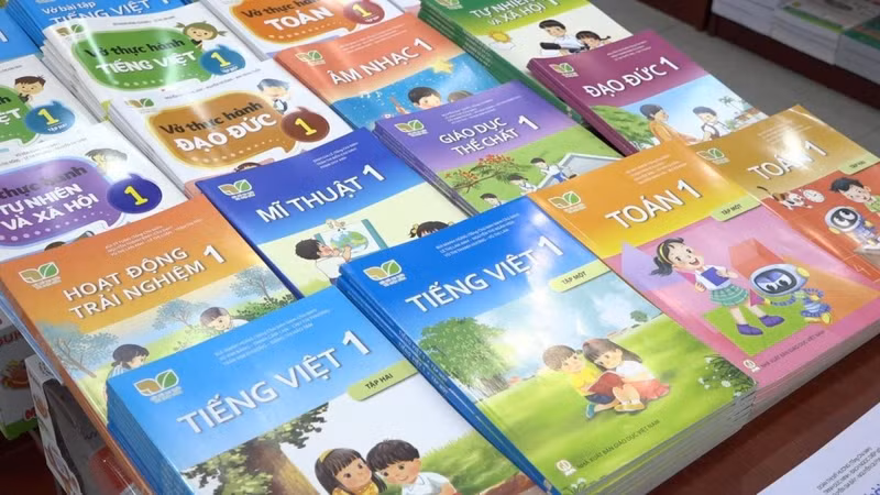 Bộ GD&ĐT đề xuất miễn phí sách giáo khoa và học phí từ 2029