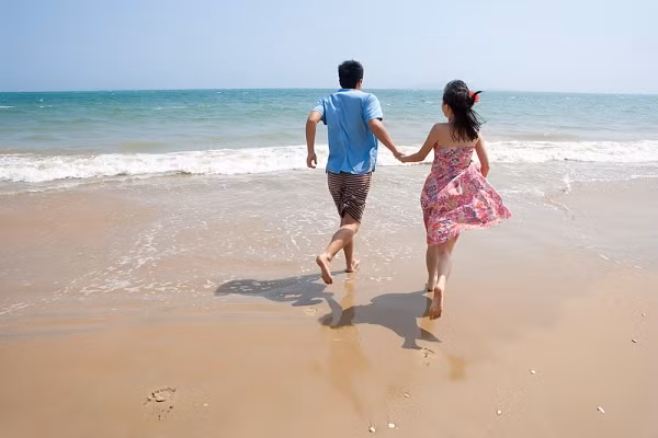 Cố gắng thay đổi chàng: Nhiều phụ nữ nghĩ họ đang giúp đỡ người yêu của mình bằng cách cố gắng thay đổi những thói quen mà họ nghĩ là xấu và không có lợi cho người ấy. Cố gắng đó thật ra chỉ làm xấu đi mối quan hệ giữa hai người. Đàn ông có thể rút ra kinh nghiệm sau một vài tình huống, nhưng nếu bạn nghĩ bạn có thể thay đổi hoàn toàn chàng thì bạn thật sai lầm.