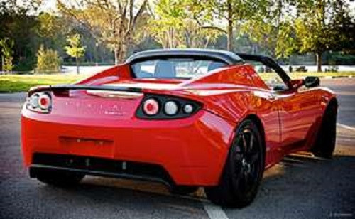 Chiếc xe điện mang phong cách thể thao có giá 181 bitcoin, tương đương với 92 nghìn Euro (gần 2,6 tỷ đồng).