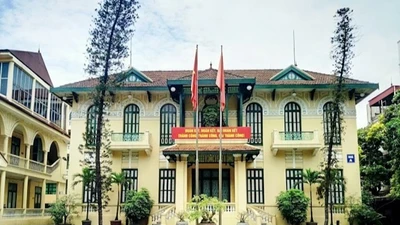 Mặt trận Tổ quốc Việt Nam không nhận hoa chúc mừng dịp 95 năm thành lập