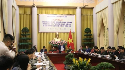 Công bố Lệnh của Chủ tịch nước công bố 15 Luật, Pháp lệnh