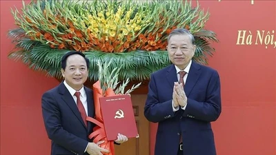 Bổ nhiệm chức vụ mới đối với ông Trịnh Văn Quyết và Lê Minh Trí