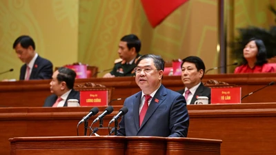 Thông qua Nghị quyết Đại hội đại biểu toàn quốc lần thứ XIV của Đảng