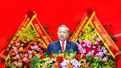 'Bước đều, bước vững chắc' vào kỷ nguyên mới