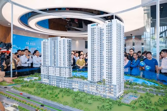 Sức mua nhà suy yếu, doanh nghiệp bất động sản đối mặt áp lực tín nhiệm