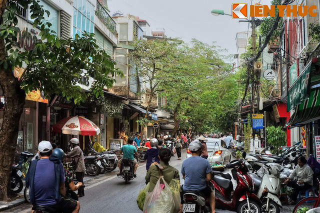 Cảnh tượng choáng ngợp con phố độc nhất ở Hà Nội Canh tuong choang ngop con pho doc nhat o Ha Noi