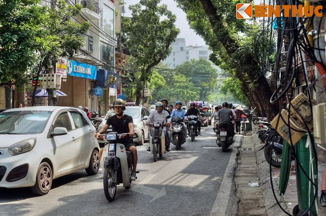 Những bí mật lịch sử động trời của phố Cửa Nam - Hình 2 Nhung bi mat lich su dong troi cua pho Cua Nam-Hinh-2